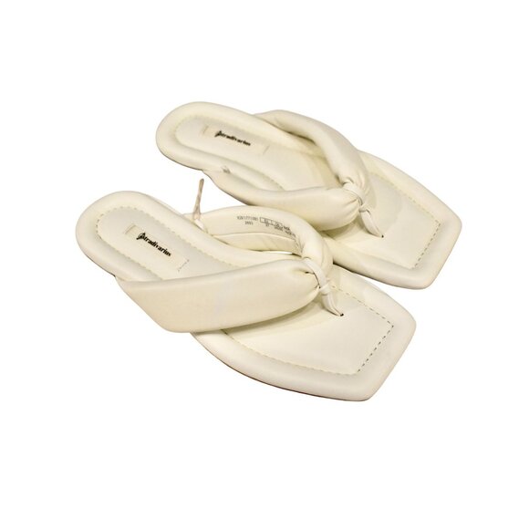 New Women's Stradivarius White Padded Vegan Leather Flip Flop Sandal Size 6.5 - Picture 3 of 8